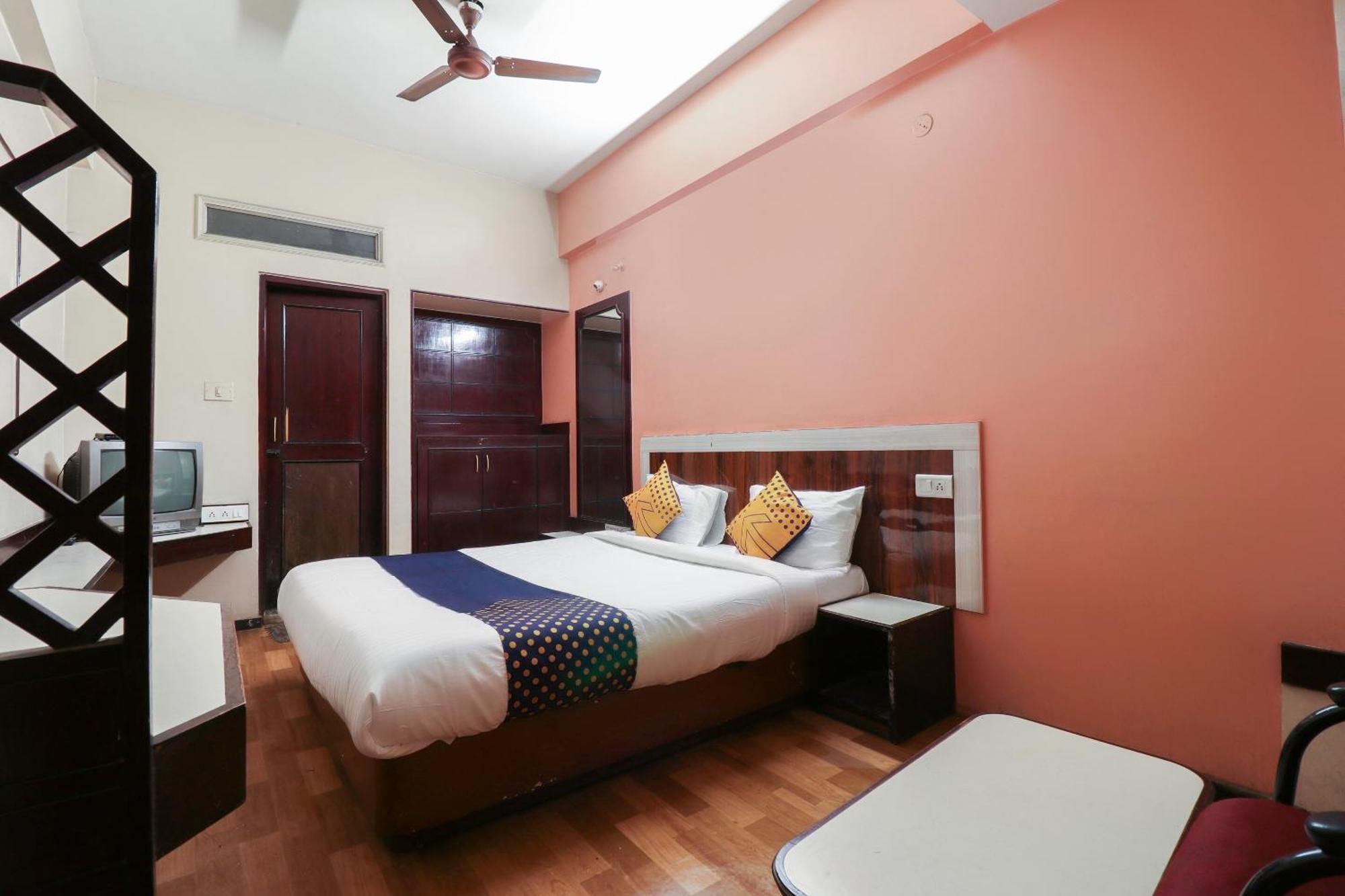 SPOT ON 65593 Yatra Inn Bangalore Esterno foto